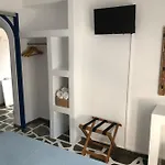Angie's Парос