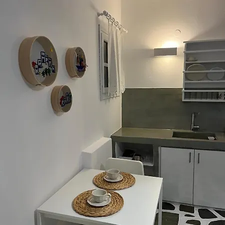Angie's Páros