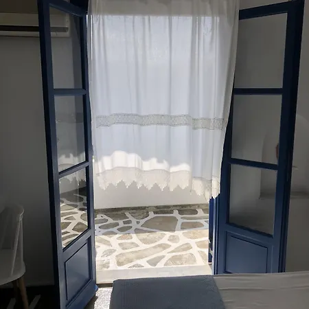 Angie's פארוס